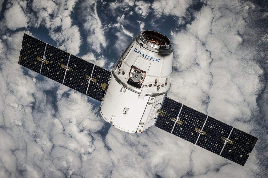 SpaceX Teams With Microsoft to Expand Cloud Platform Into Space